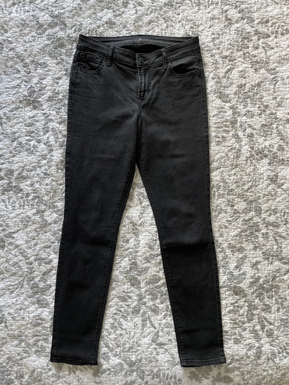 Old Navy Black Wash Denim Straight-Leg Skinny Jeans Mid-Rise Stretch Size 6